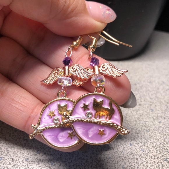 Betsey Johnson style large  purple cat charm earrings - Picture 5 of 6